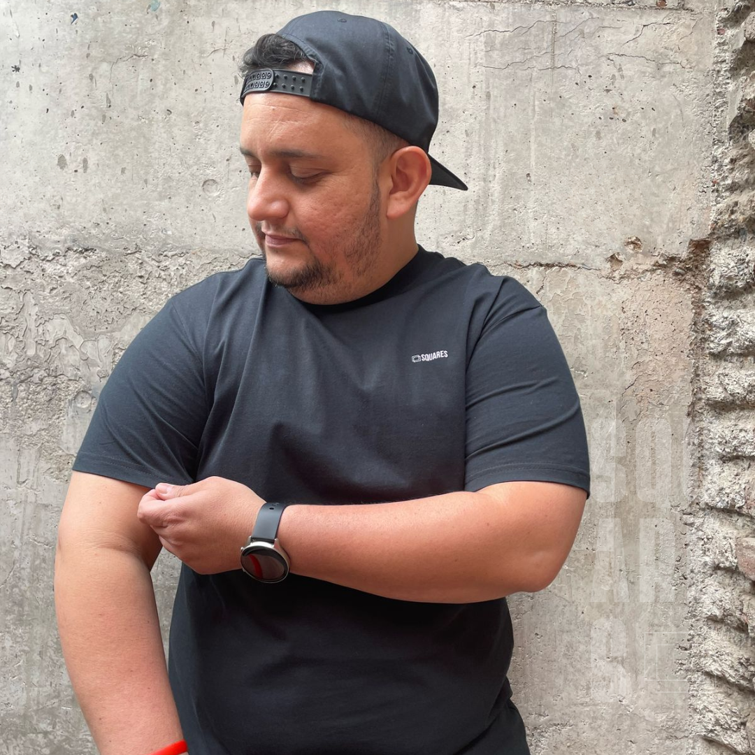 Polera Manga Corta Algodón 175 gr Color Negro | CIRCULAR | Squarescl